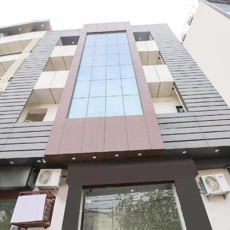 Hotel Red Snapper Couple Friendly At West Delhi ニューデリー エクステリア 写真