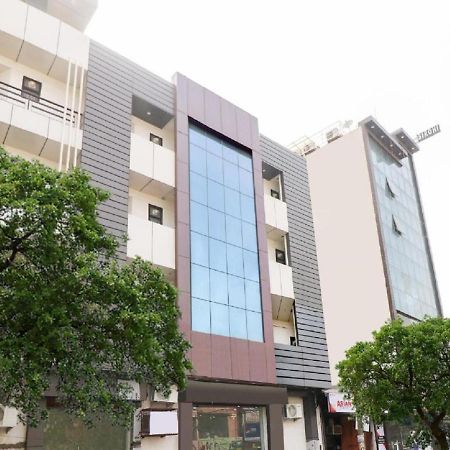 Hotel Red Snapper Couple Friendly At West Delhi ニューデリー エクステリア 写真